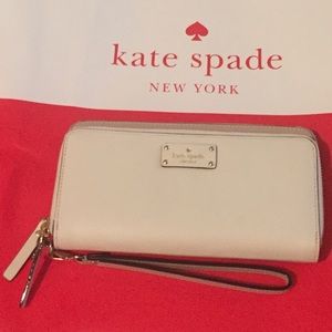 NWT Kate Spade Grove Street Anita Wallet Wristlet